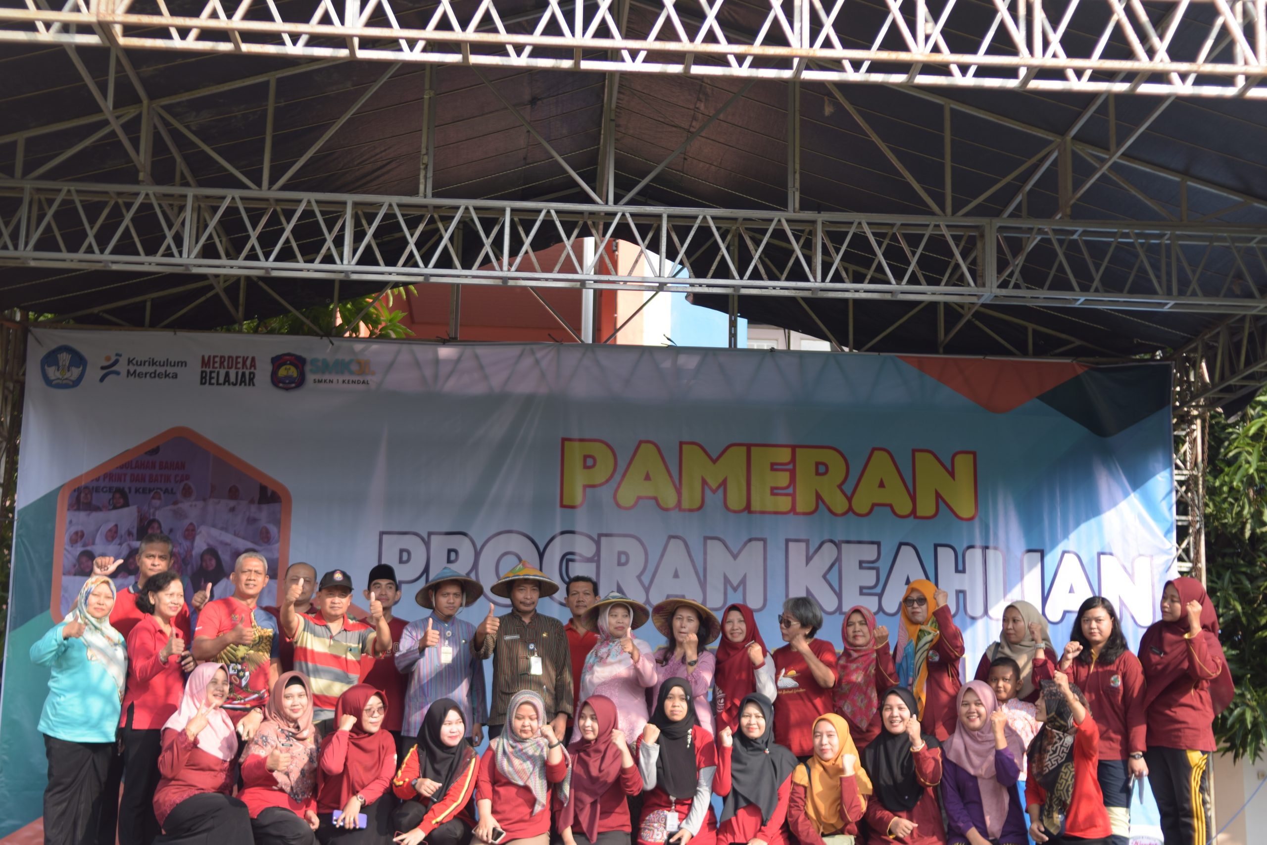 Pameran Program Keahlian 2023/2024 di SMK Negeri 1 Kendal: Meningkatkan Pengetahuan dan Keterampilan Siswa
