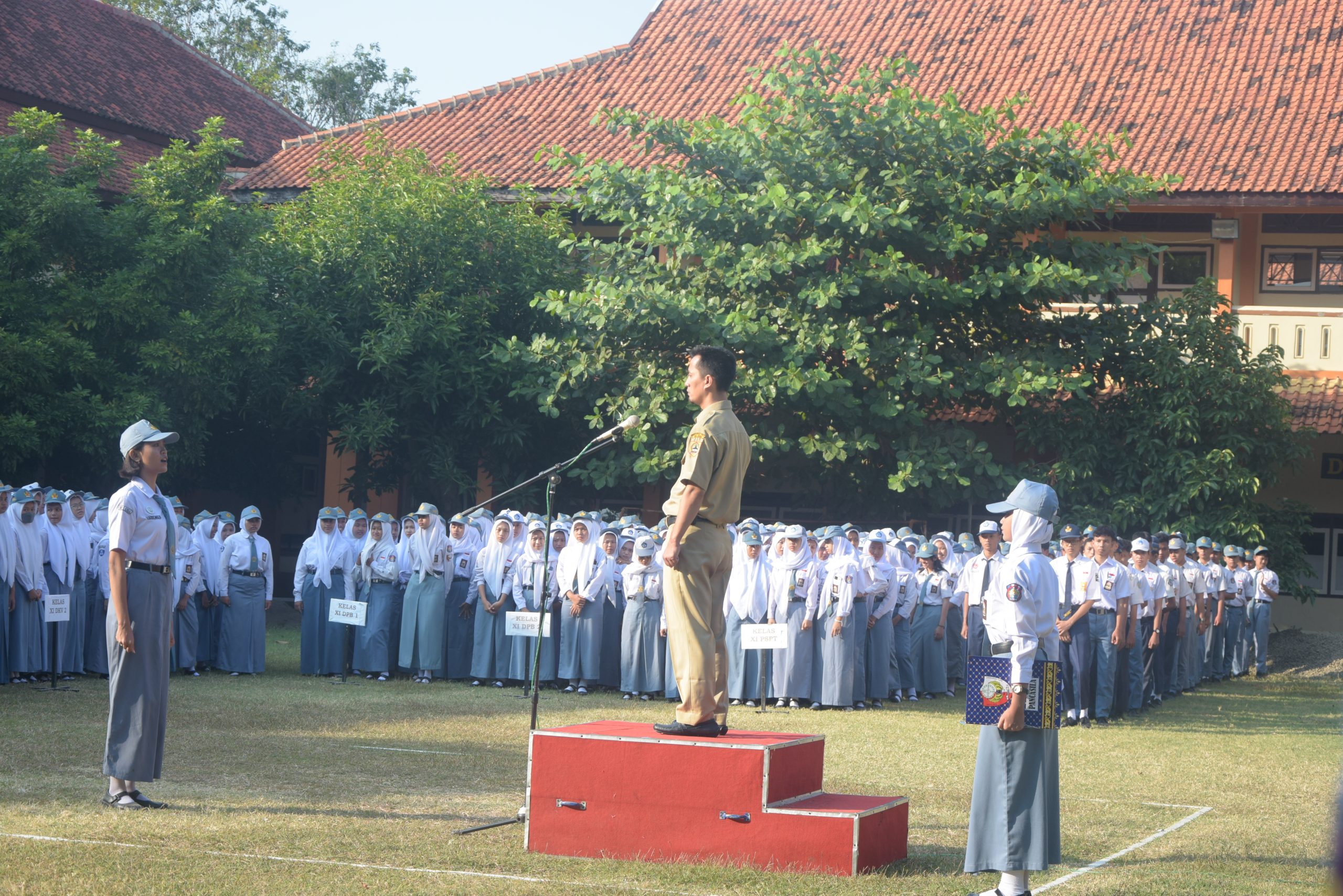 Upacara Bendera di SMK Negeri 1 Kendal