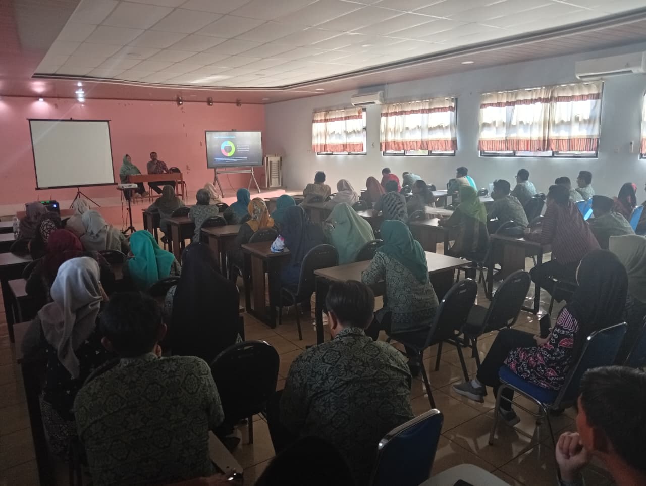 Rapat Dinas Guru dan Tendik SMK N 1 Kendal Bahas Persiapan Tahun Ajaran Baru